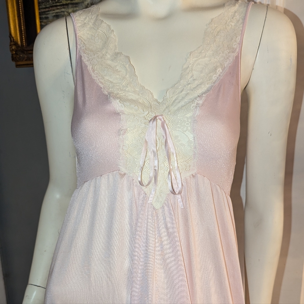 Vintage Olga Light Pink Peignoir Nightgown Small Lace Ribbon Nylon Spandex - Picture 2 of 12